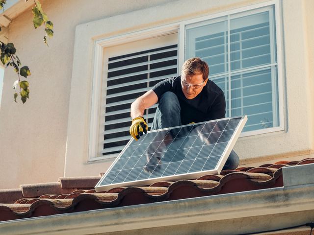 Poser des panneaux solaires : quelle autorisation d'urbanisme déposer en mairie ? Poser des panneaux solaires : quelle autorisation d'urbanisme déposer en mairie ?