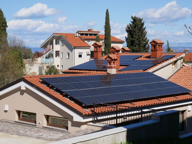 Routeur solaire : envoyer le surplus photovoltaïque vers le ballon d'eau chaude Routeur solaire : envoyer le surplus photovoltaïque vers le ballon d'eau chaude